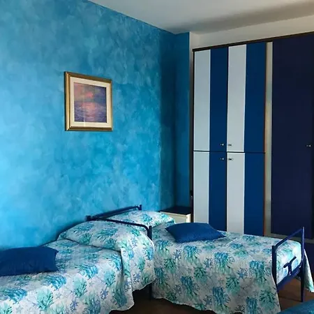 In Collina Con Vista Mare Apartment *