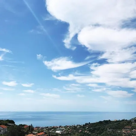 In Collina Con Vista Mare *